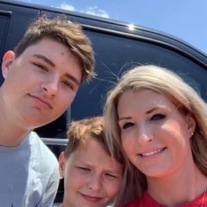 Meet your Posher, Leah